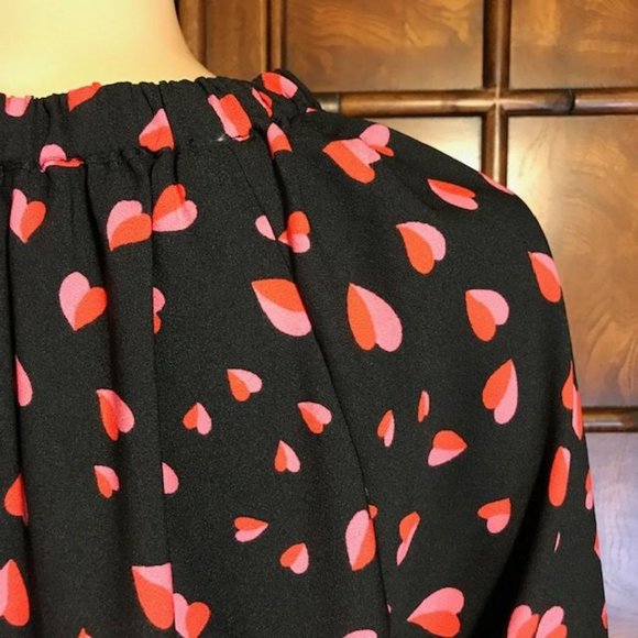 Ann Taylor Hearts Bell Sleeve Curve Hem Top - Picture 12 of 16